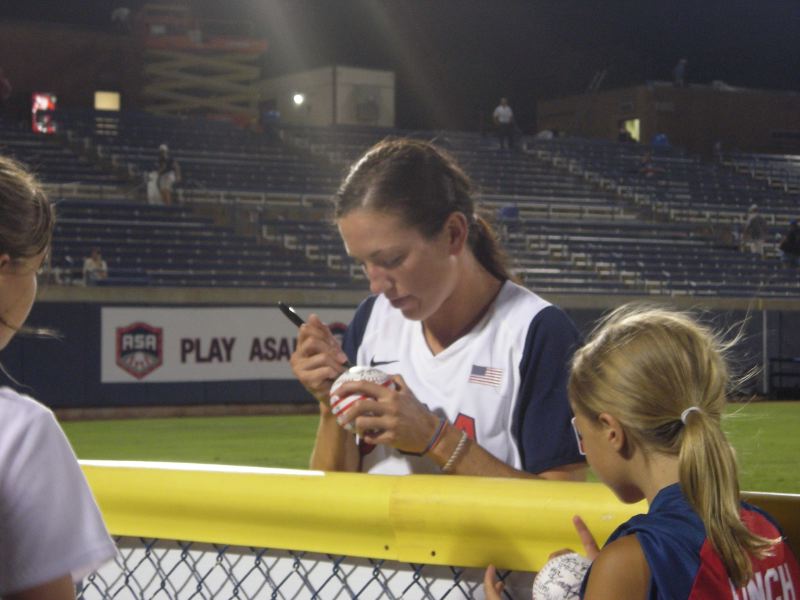 IV-WorldCupSoftBall_425