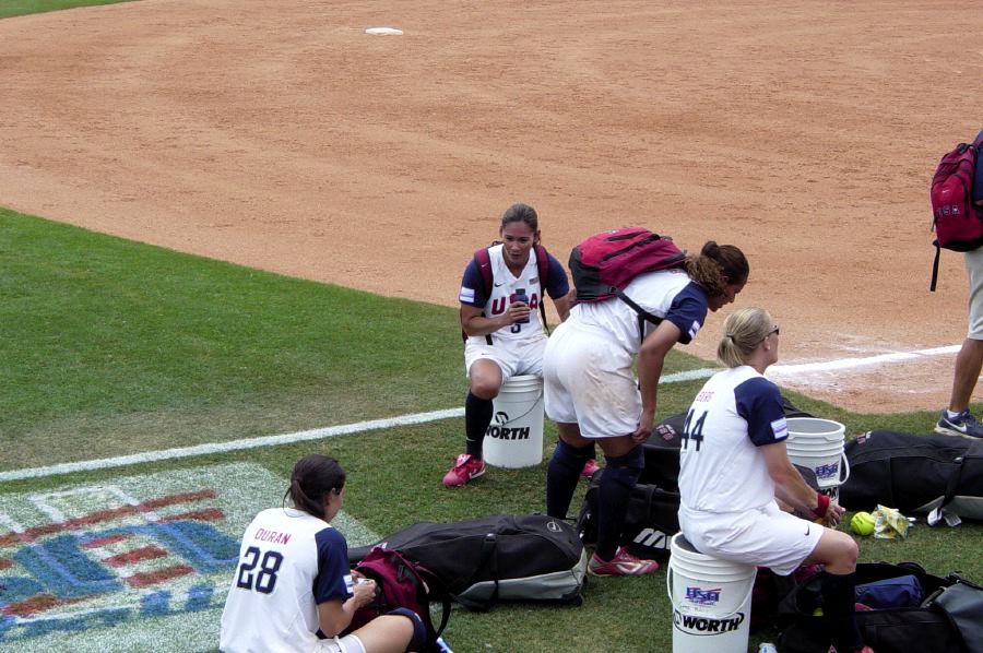 USA-Softball_200